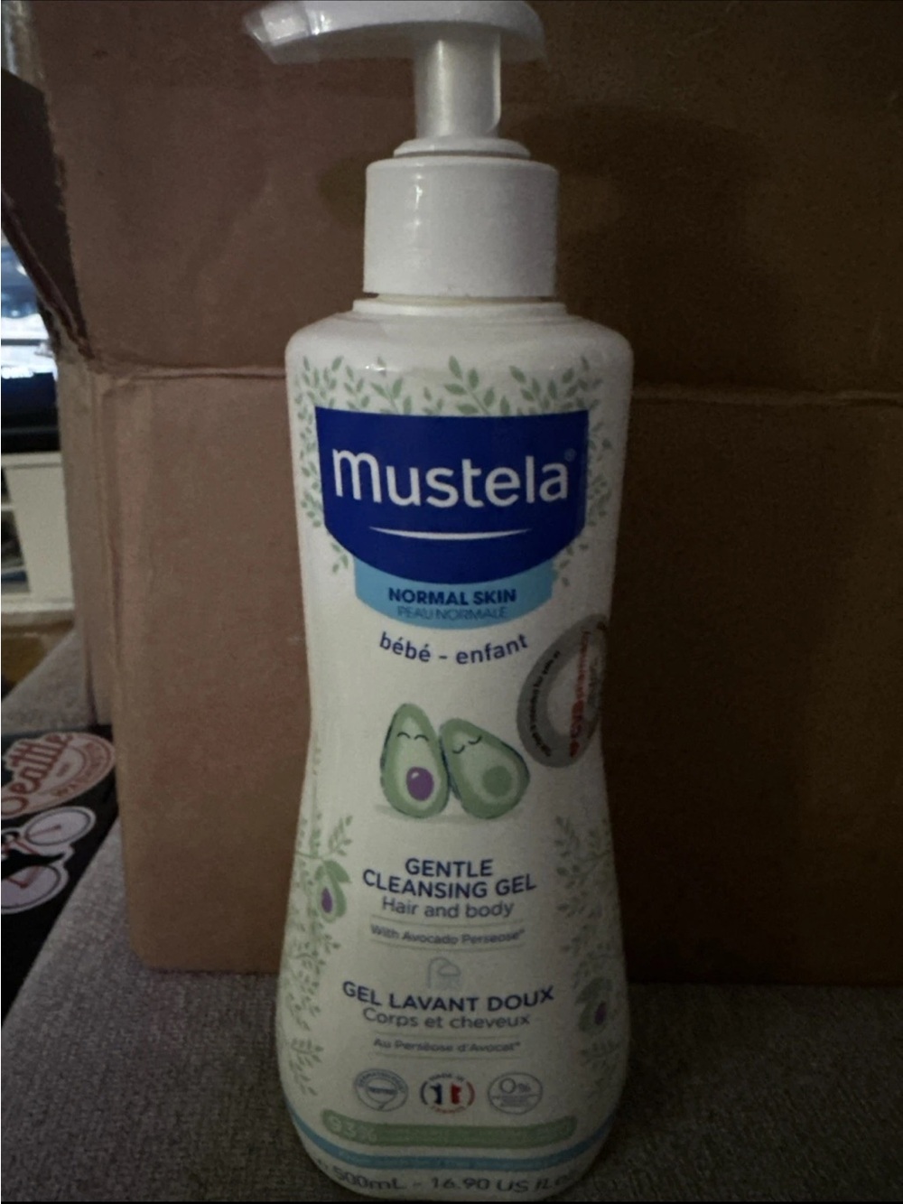 Mustela Gentle Cleansing Gel for Normal Skin - White and Light Green